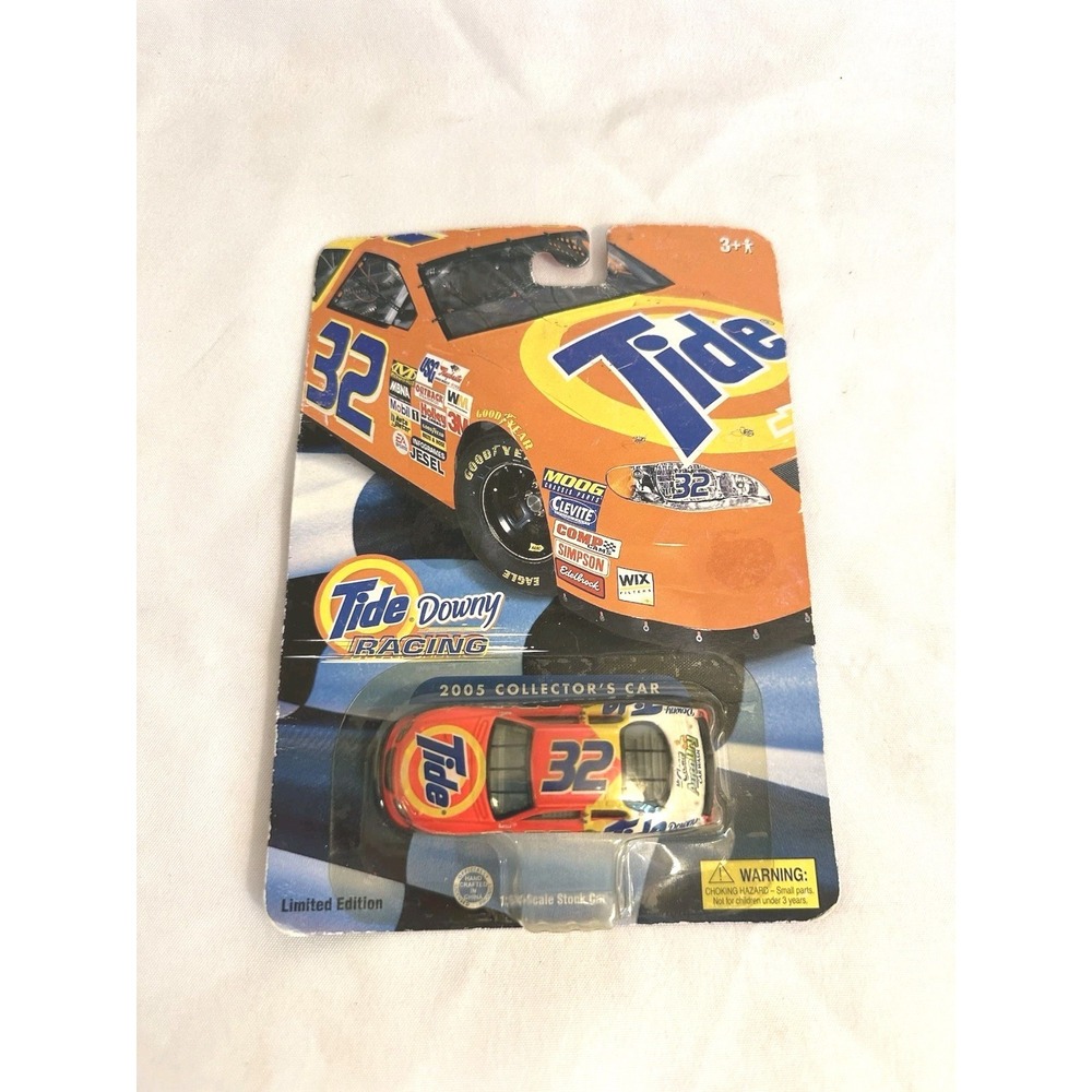 Vtg 2002 1/64 Ricky Craven NASCAR Tide Downy Racing Car Collectors Edition #32